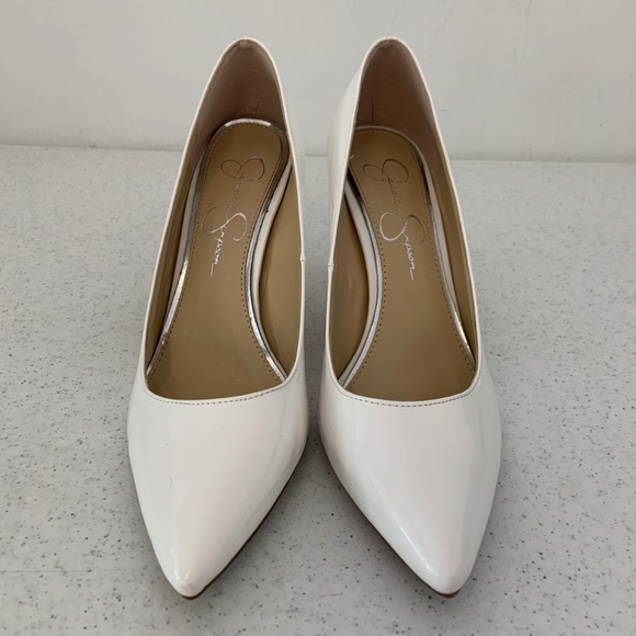 Jessica Simpson Patent Leather Pointed Toe Heels in White Size 6 1/2 - Picture 2 of 16
